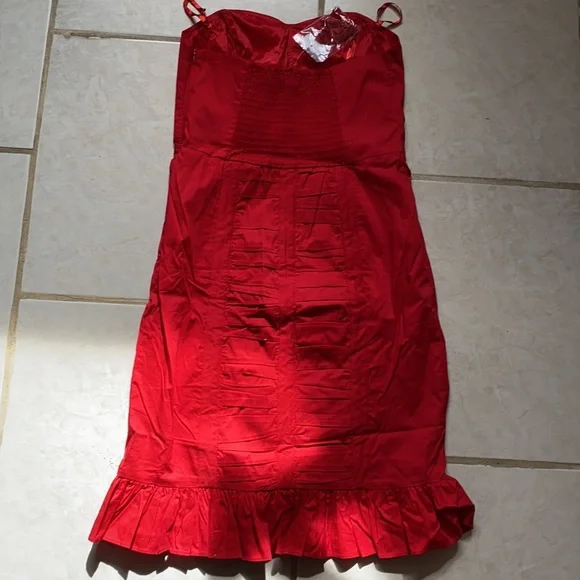 Dress - Picture 2 of 3